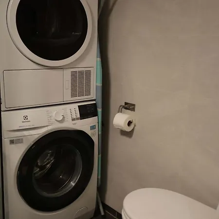 Dinbnb I Charming 3-bedroom In The Heart Of The