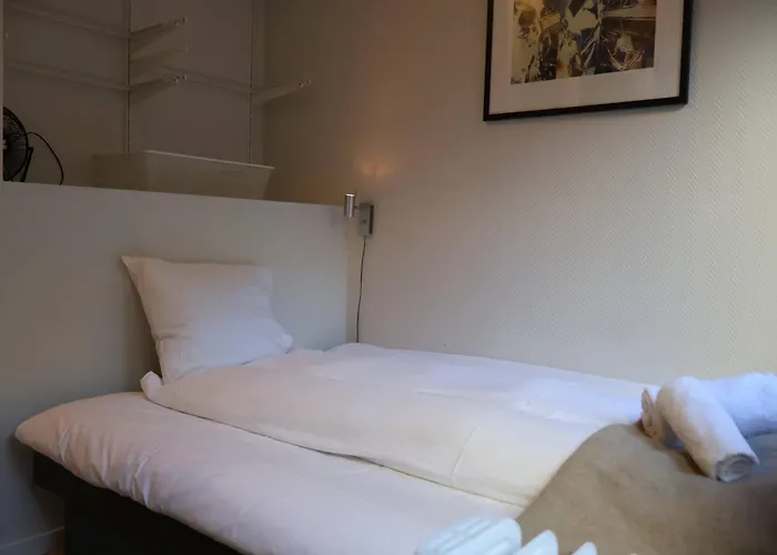 Dinbnb I Charming 3-bedroom In The Heart Of The Apartment