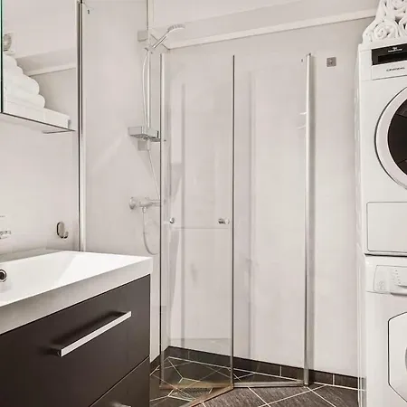 Dinbnb I Charming 3-bedroom In The Heart Of The 卑爾根